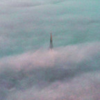 Nebel über dem Dorf